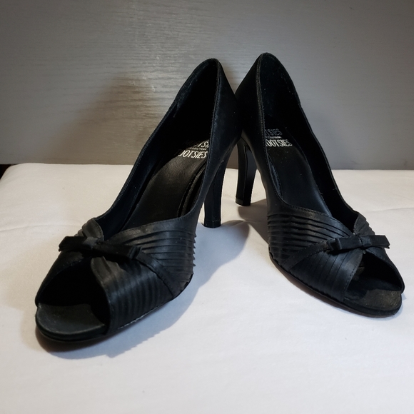 Womens black high heels - Picture 2 of 11